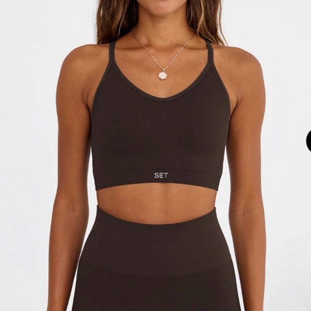 Set active ribbed v bra tank in espresso